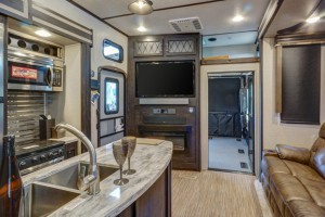 Top 5 Best Toy Hauler Fifth Wheel Campers | RVing Planet Blog