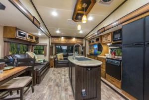 Top 5 Best Fifth Wheels for Full Time Living - RVingPlanet Blog