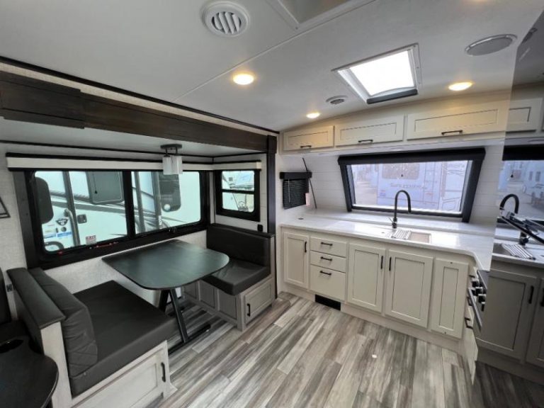 Finding Your Dream RV: The Top 5 Jayco White Hawk Floorplans for 2024 ...